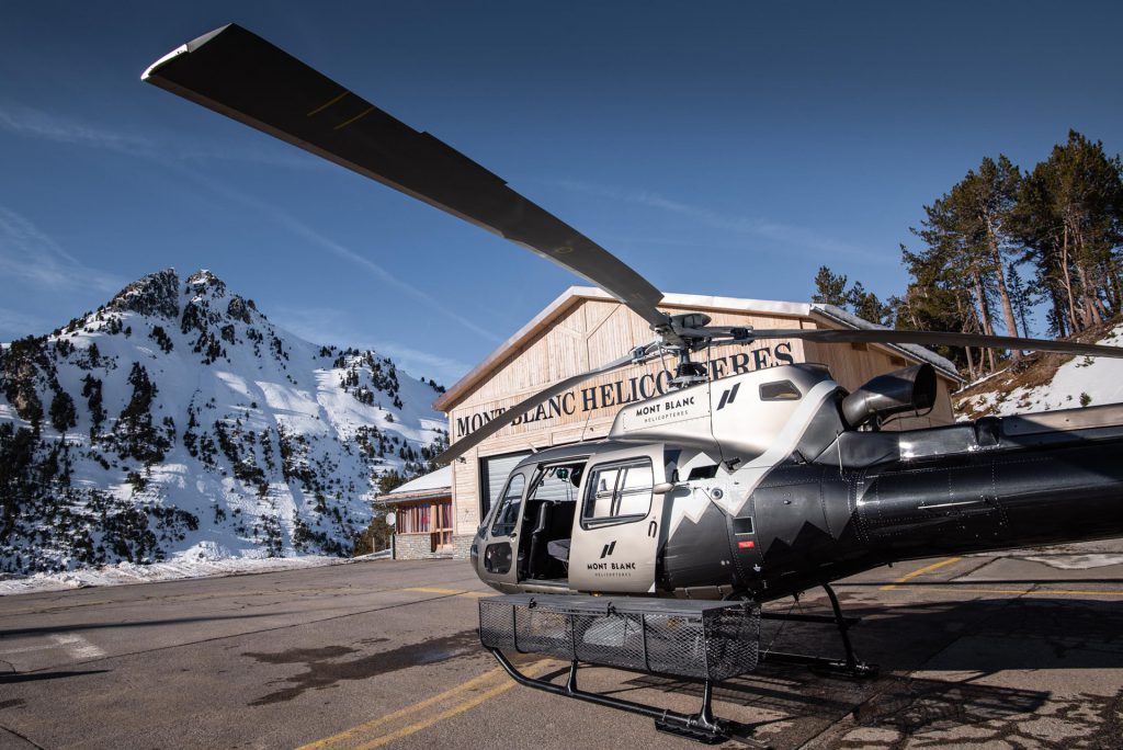 Hélicoptères - AS350 - Mont Blanc Hélicoptères Courchevel