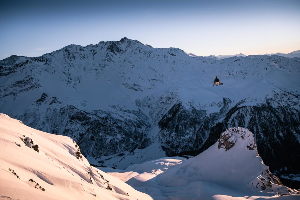 Travail aerien - Déclenchement d'avalanches - Mont Blanc Hélicoptères Courchevel